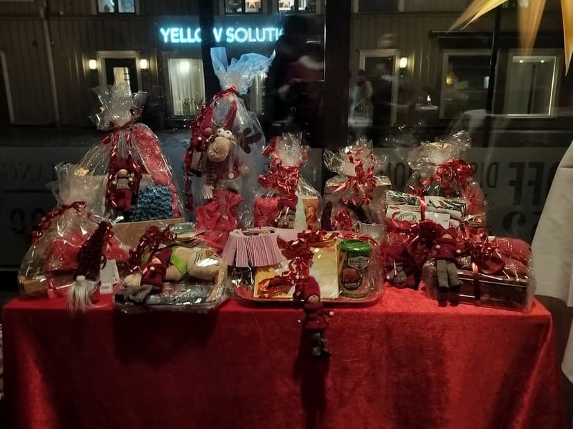 julbord Esters vinstbord 1 2025.jpg